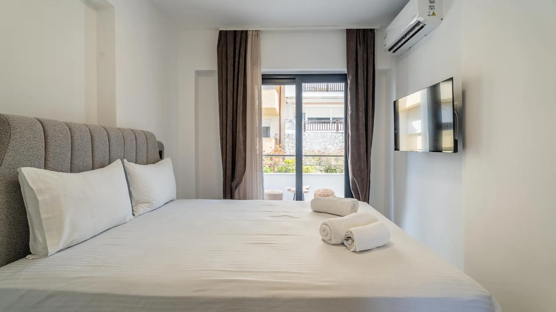 Sithoniars Wave & Wind Luxury Apartment With Infinity Sea View Neos Marmaras